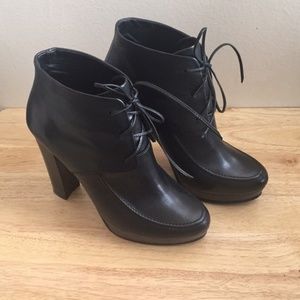 Kelsie Dagger Lace-up Black Ankle Booties 8